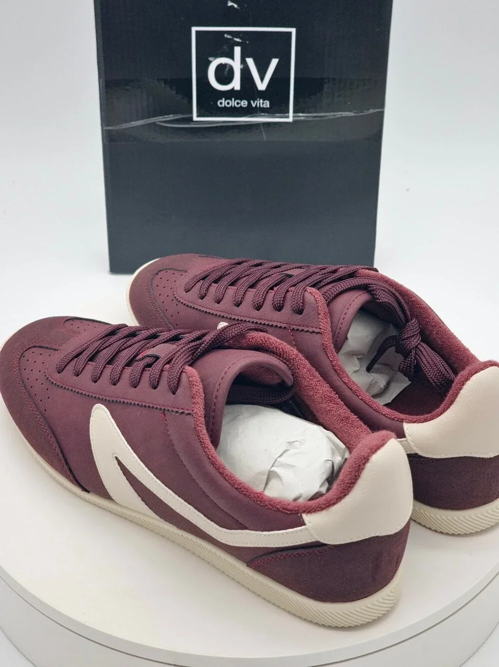 DV Dolce Vita Gaven Burgundy Retro Sneakers Women’s Size 9.5